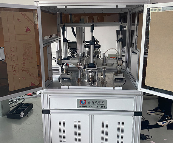 水龍頭激光焊接機(jī) 水龍頭激光焊接機(jī)